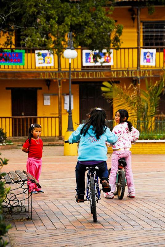 NiÃ±as Jugando, Carmen de Carupa, Provincia del ...