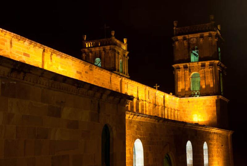 Iglesia La Inmaculada Concepcion y San Lorenzo Mar...