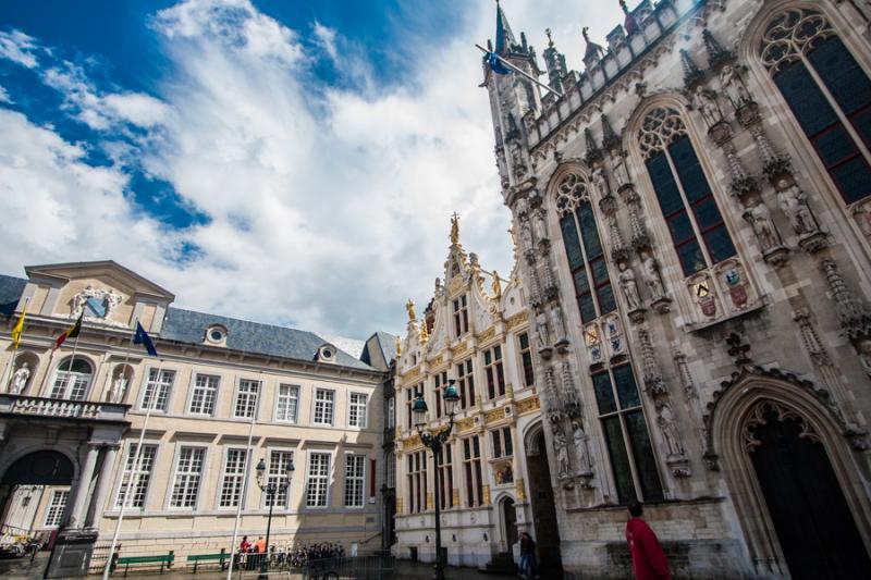 Ayuntamiento en la Plaza Burg, Brujas, Belgica, Br...