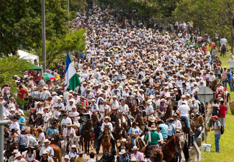 Cabalgata de las Flores, Feria de las Flores, Mede...