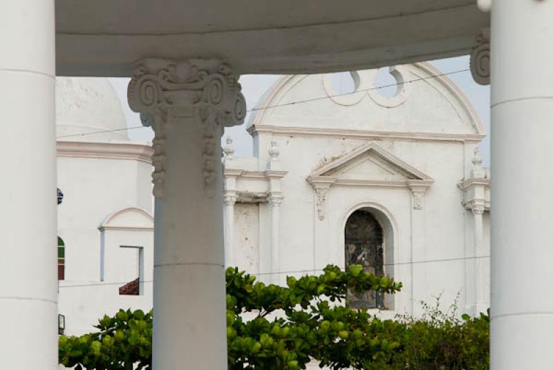 Iglesia San Juan Bautista, Parque del Centenario, ...