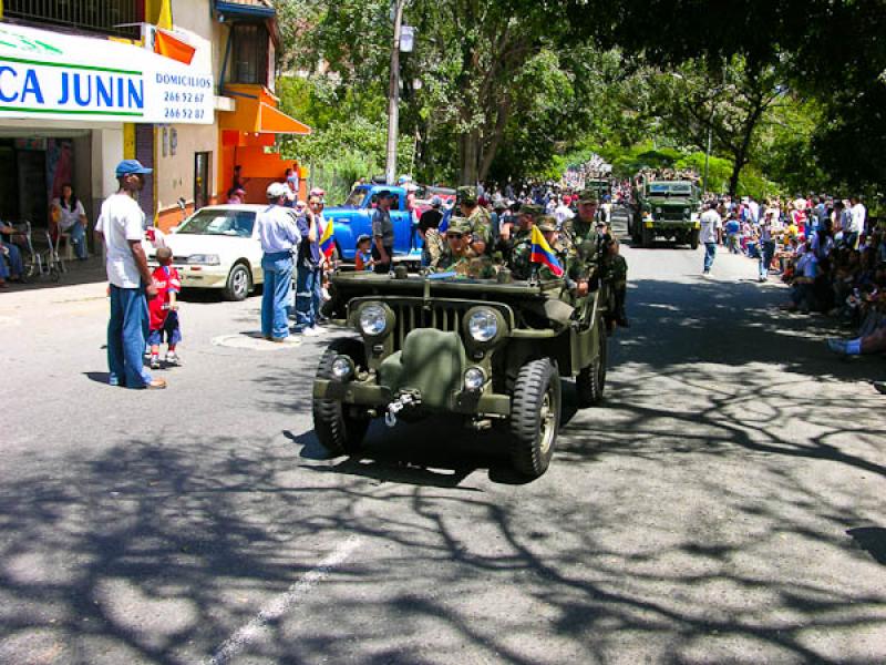 Desfile Autos Clasicos, Feria de las Flores, Medel...