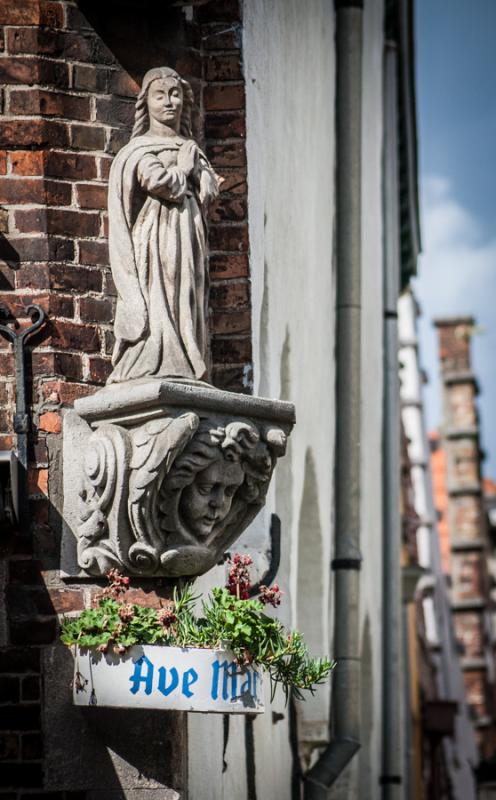 Escultura de la Virgen Maria, Brujas, Belgica, Bru...