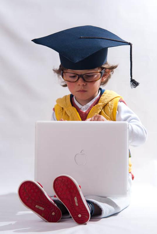 NiÃ±o con Estudiando