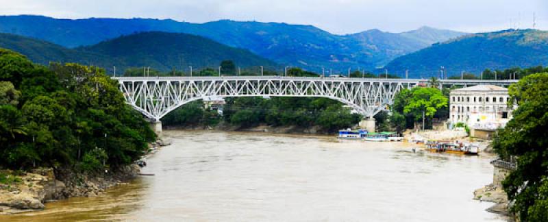 Puente Ferreo, Girardot, Provicia del Alto Magdale...