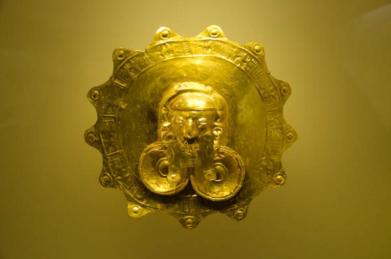 Pectoral Oro, Museo del Oro, Bogota, Cundinamarca,...