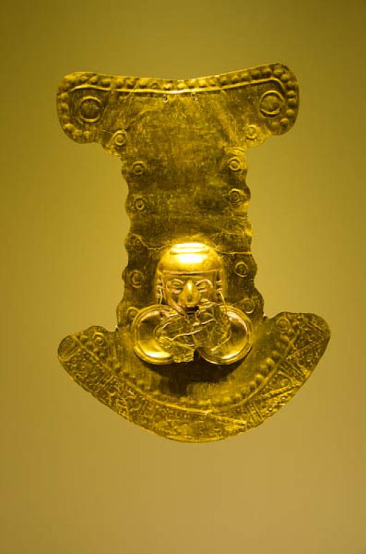 Pectoral Oro, Museo del Oro, Bogota, Cundinamarca,...