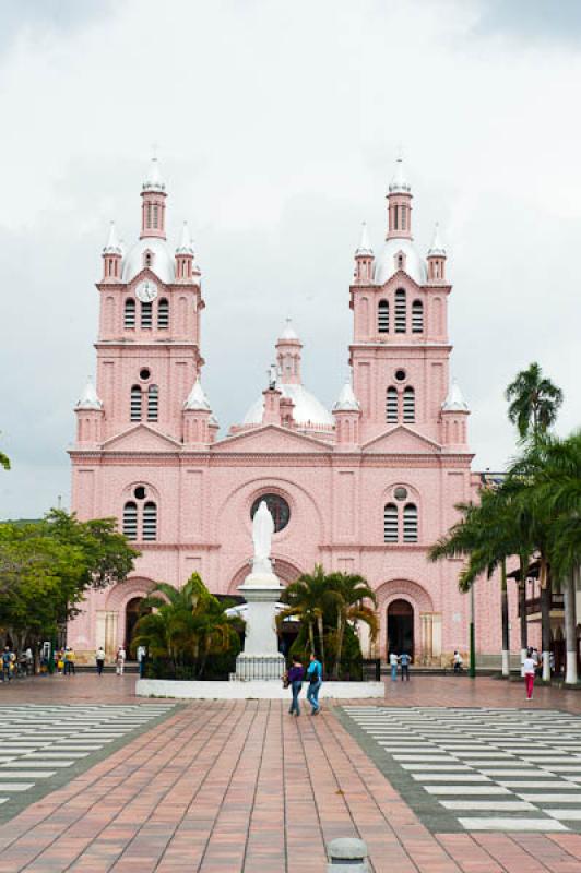 Basilica Menor del SeÃ±or de los Milagros de Bug...