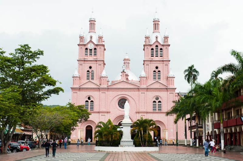 Basilica Menor del SeÃ±or de los Milagros de Bug...