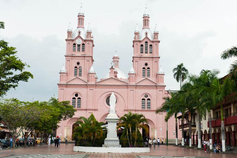 Basilica Menor del SeÃ±or de los Milagros de Bug...