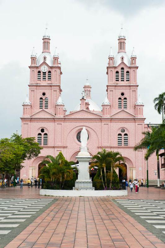 Basilica Menor del SeÃ±or de los Milagros de Bug...