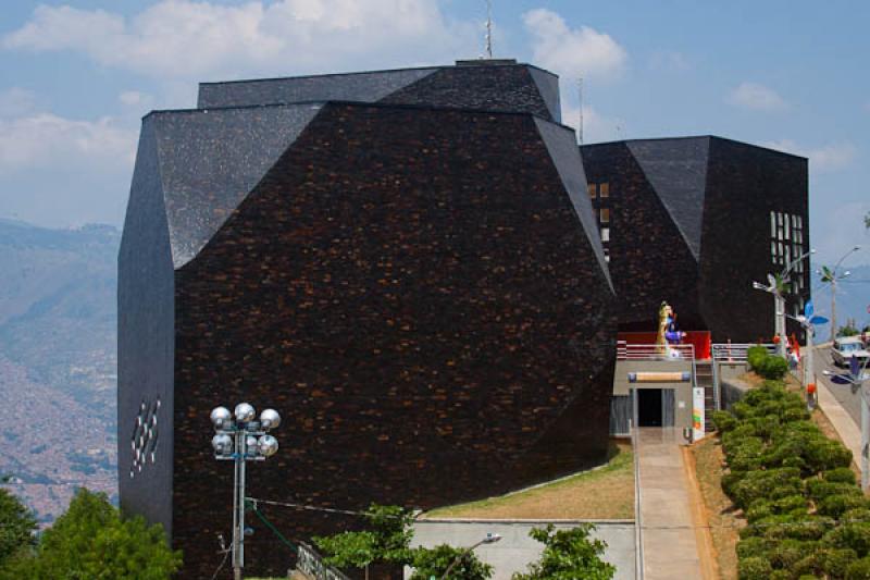 Parque Biblioteca EspaÃ±a, Santo Domingo Savio, ...