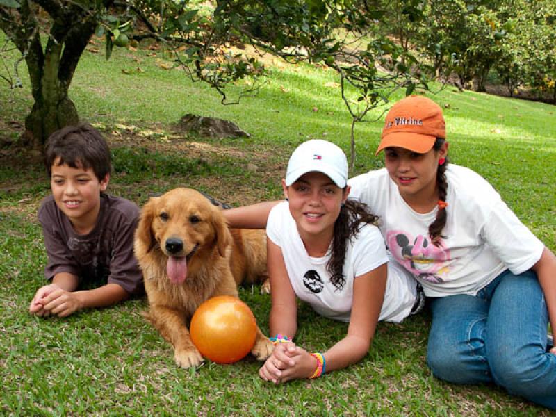 Hermanos en el Campo