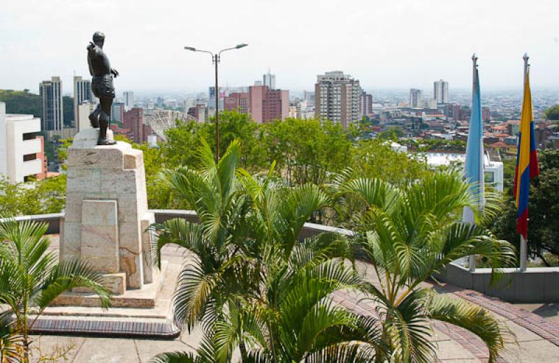 Estatua de Sebastian de Belalcazar, Cali, Santiago...