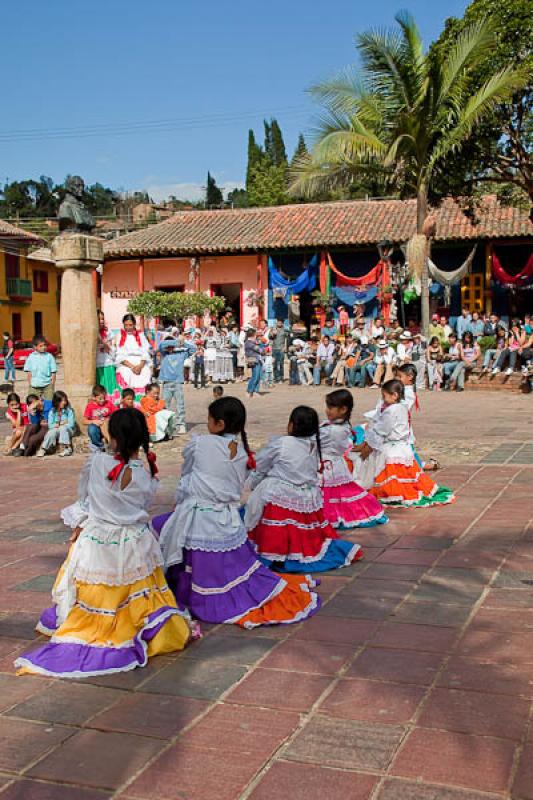 Danza Floclorica, Raquira, Boyaca, Tunja, Colombia