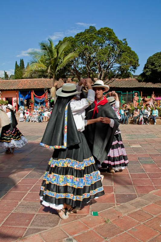 Pasillo Danza Floclorica, Raquira, Boyaca, Tunja, ...