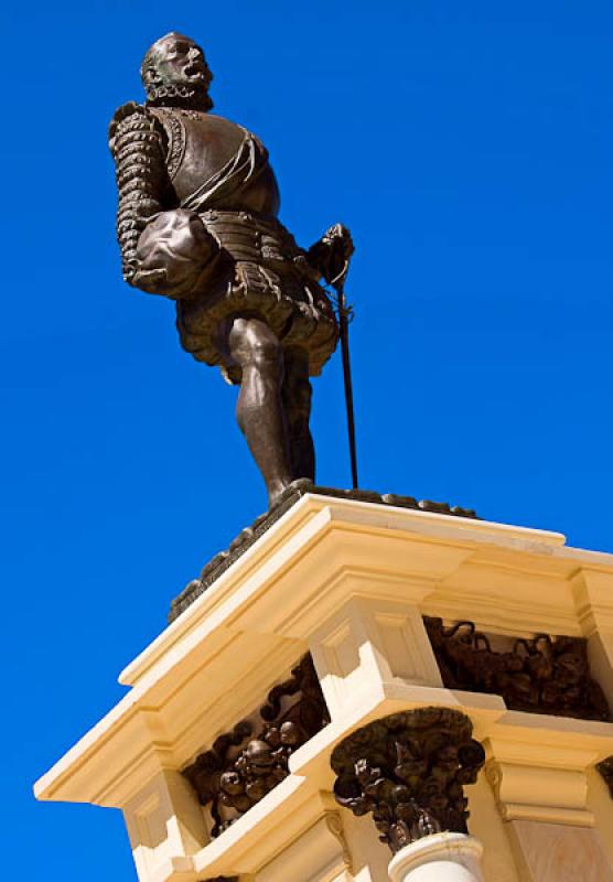 Estatua Rodrigo de Bastidas, Santa Marta, Magdalen...