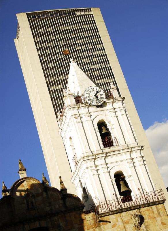 Iglesia de San Francisco, Avenida Jimenez de Quesa...