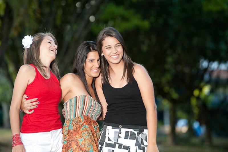 Hermanas Sonriendo