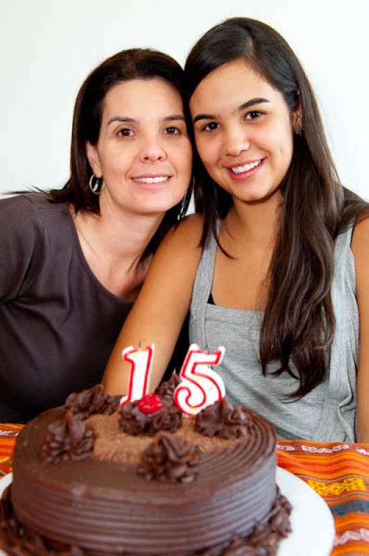 Madre Celebrando con su Hija 