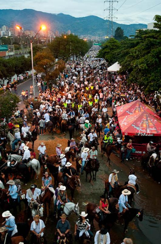 Cabalgata de las Flores, Feria de las Flores, Mede...