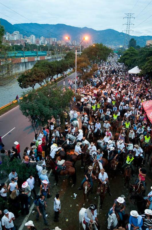 Cabalgata de las Flores, Feria de las Flores, Mede...