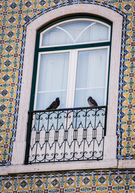 Ventana de una Vivienda, Lisboa, Portugal, Europa ...