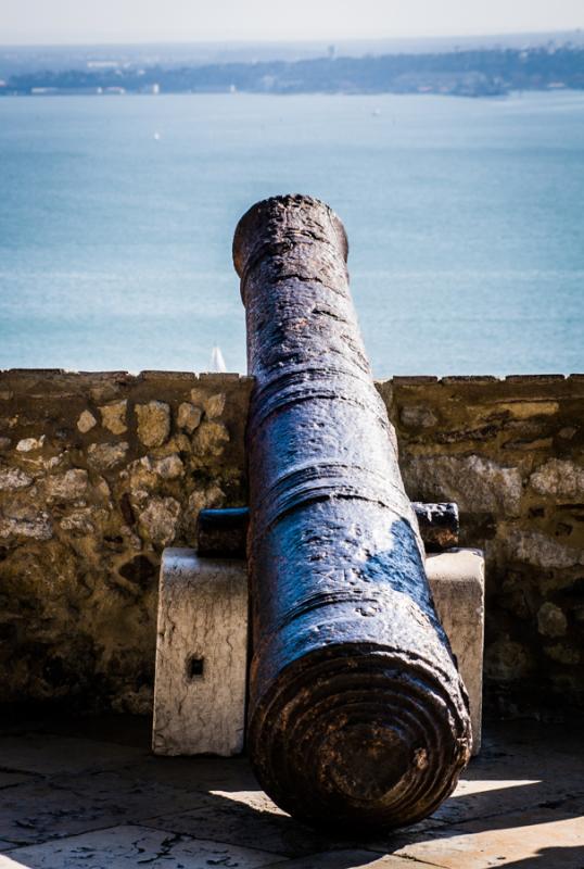 Cañon del Castillo de San Jorge, Lisboa, Portugal...