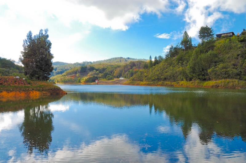 Represa El PeÃ±ol, Antioquia, Oriente AntioqueÃ...