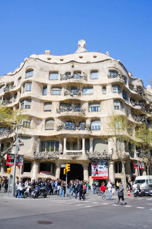 Casa Mila, Paseo de Gracia, Barcelona, CataluÃ±a...