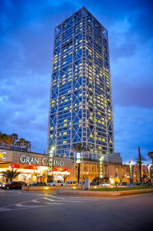 Centro Comercial Marina Village, La Barceloneta, C...