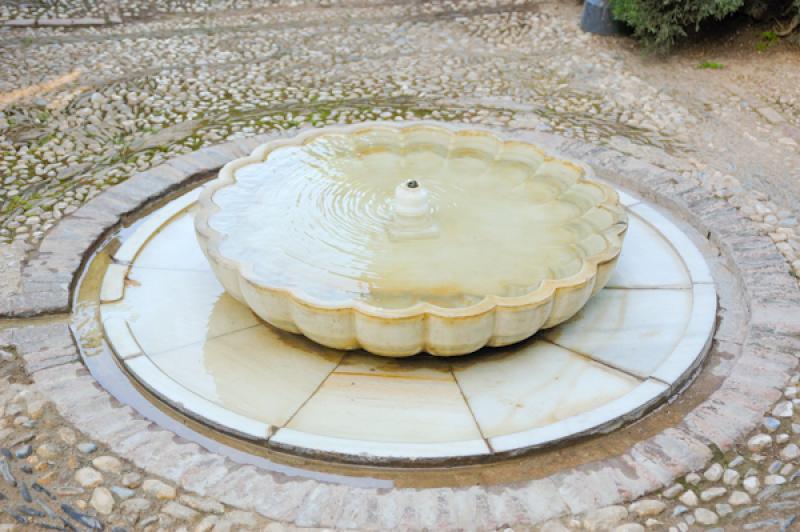 Fuente en el Generalife, Alhambra, Granada, Andalu...