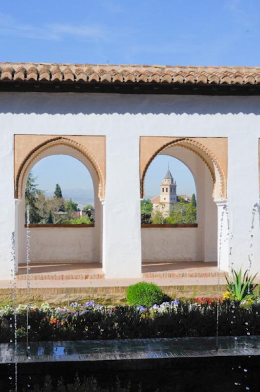 Patio de la Acequia, Alhambra, Generalife, Granada...