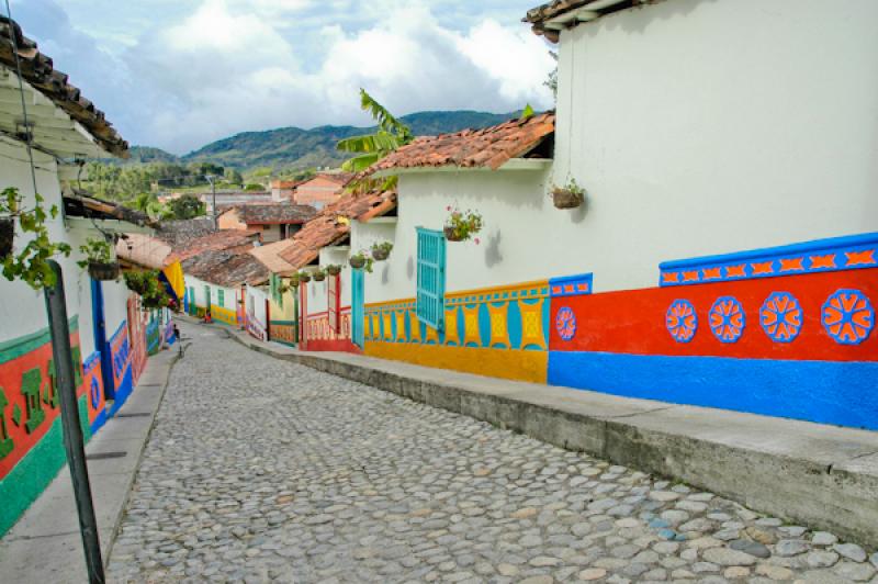 Calle de Guatape, Oriente AntioqueÃ±o, Antioquia...