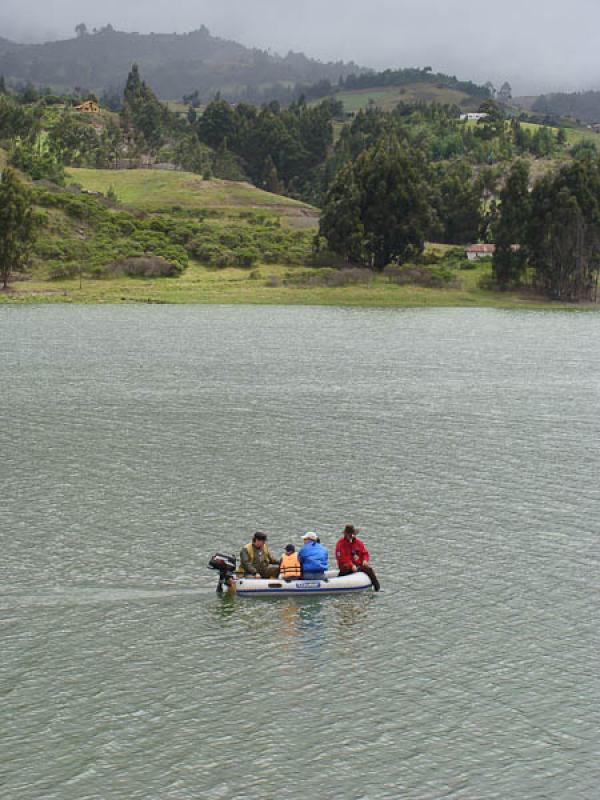 Lago de Ubate, Villa de San Diego de Ubate, Ubate,...