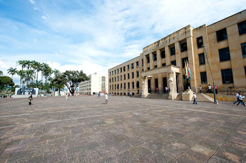 Palacio de Justicia, Plaza Civica Luis Carlos Gala...