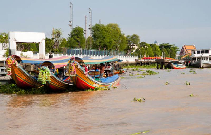 Botes en el Rio Chao Phraya, Bangkok, Tailandia, S...