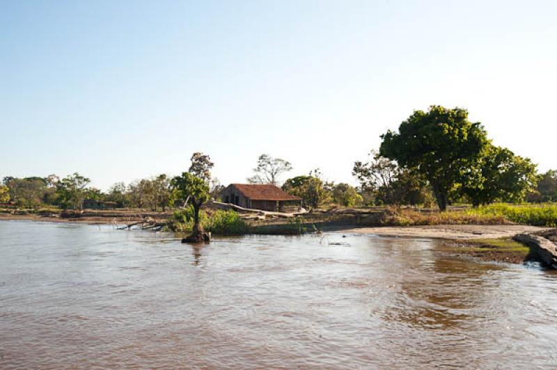 Vivienda Tradicional, Rio Amazonas, Amazonas, Leti...