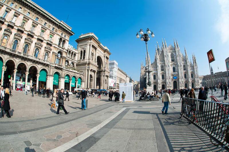 Plaza del Duomo, Milan, Lombardia, Italia, Europa ...