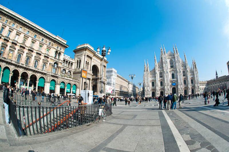 Plaza del Duomo, Milan, Lombardia, Italia, Europa ...