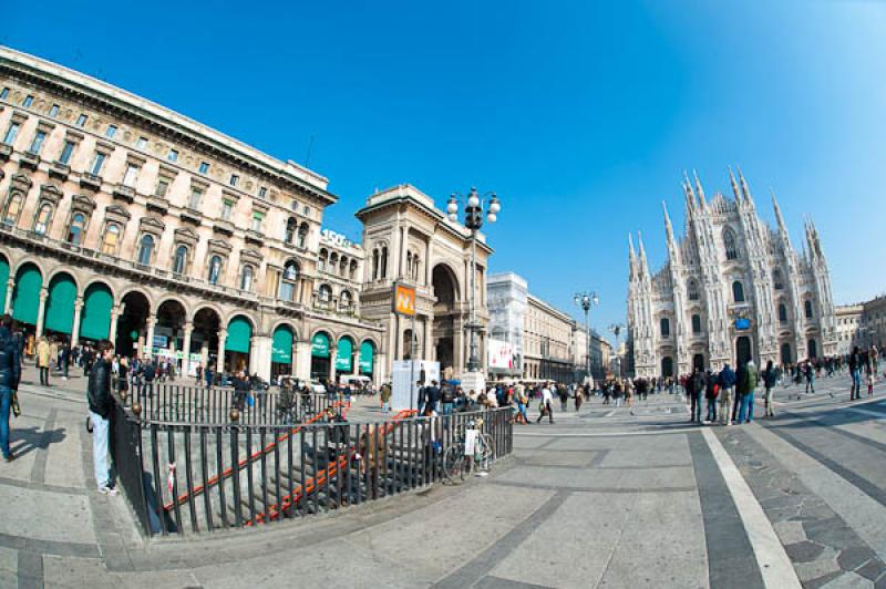 Plaza del Duomo, Milan, Lombardia, Italia, Europa ...