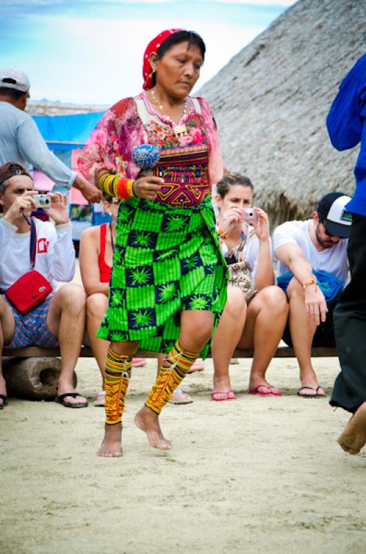 Baile Kuna, Guna Yala, Archipielago de San Blas, E...