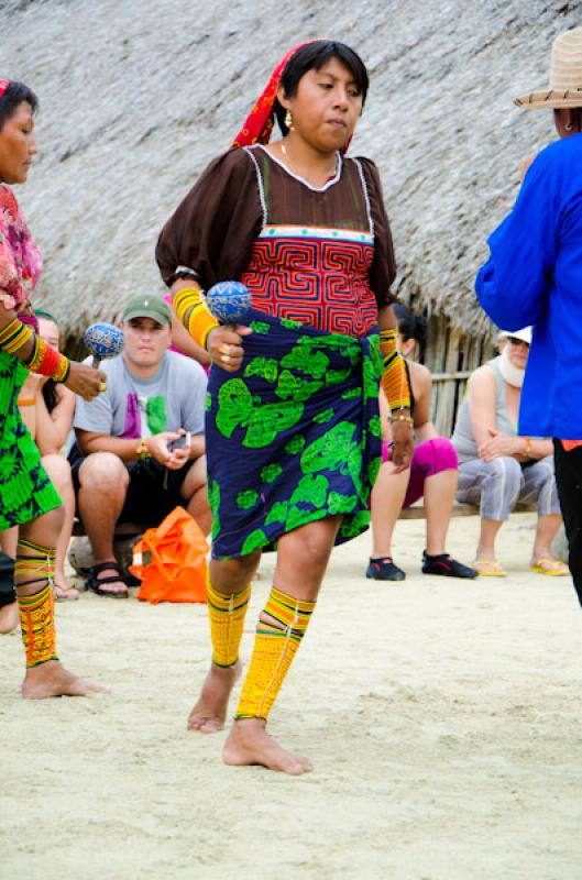 Baile Kuna, Guna Yala, Archipielago de San Blas, E...