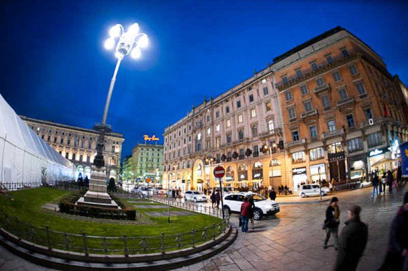 Plaza del Duomo, Milan, Lombardia, Italia, Europa ...