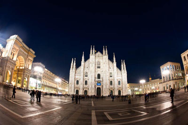 Plaza del Duomo, Milan, Lombardia, Italia, Europa ...