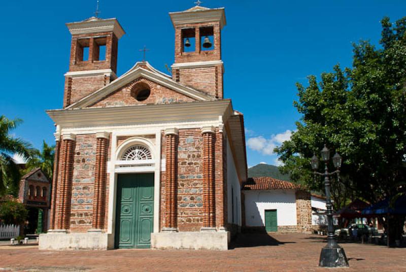 Iglesia de Nuestra Señora de Chiquinquira, Santa ...