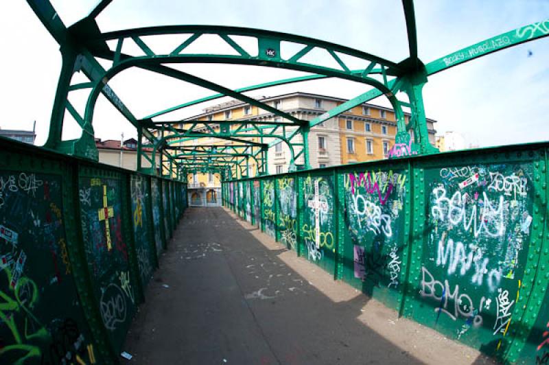 Puente Peatonal, Milan, Lombardia, Italia, Europa ...