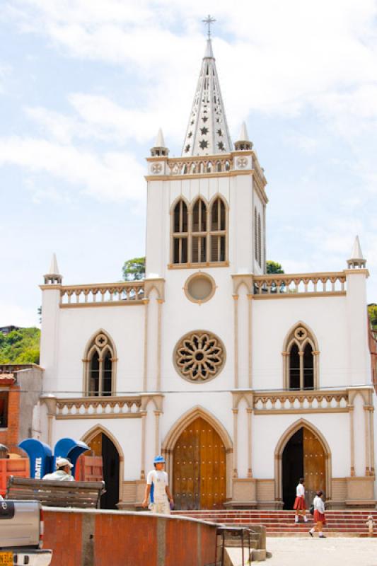 Iglesia Parroquial de San Isidro Labrador, Giraldo...