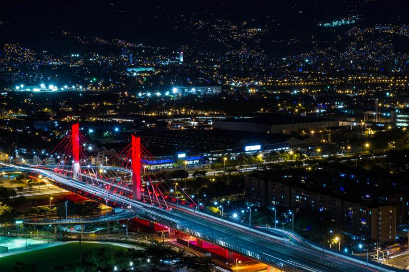 Puente de la Calle 4 Sur, Medellin, Antioquia, Col...