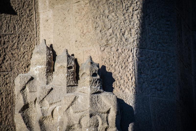 Fachada de La Pasion de Cristo en la Sagrada Famil...